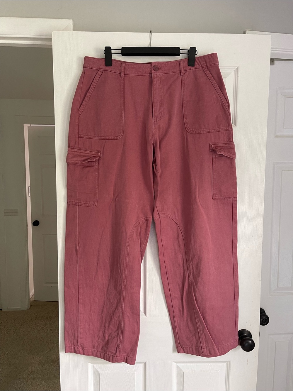 PINK Victoria's Secret Rose Cargo Wide-Leg Pants